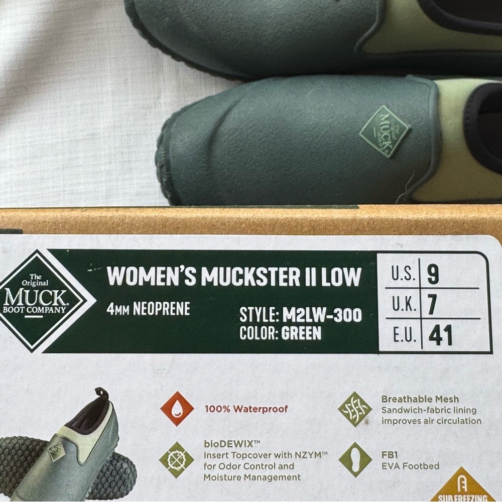 Muck Boot Women's Green Winter & Rain Boots - Picture 6 of 9